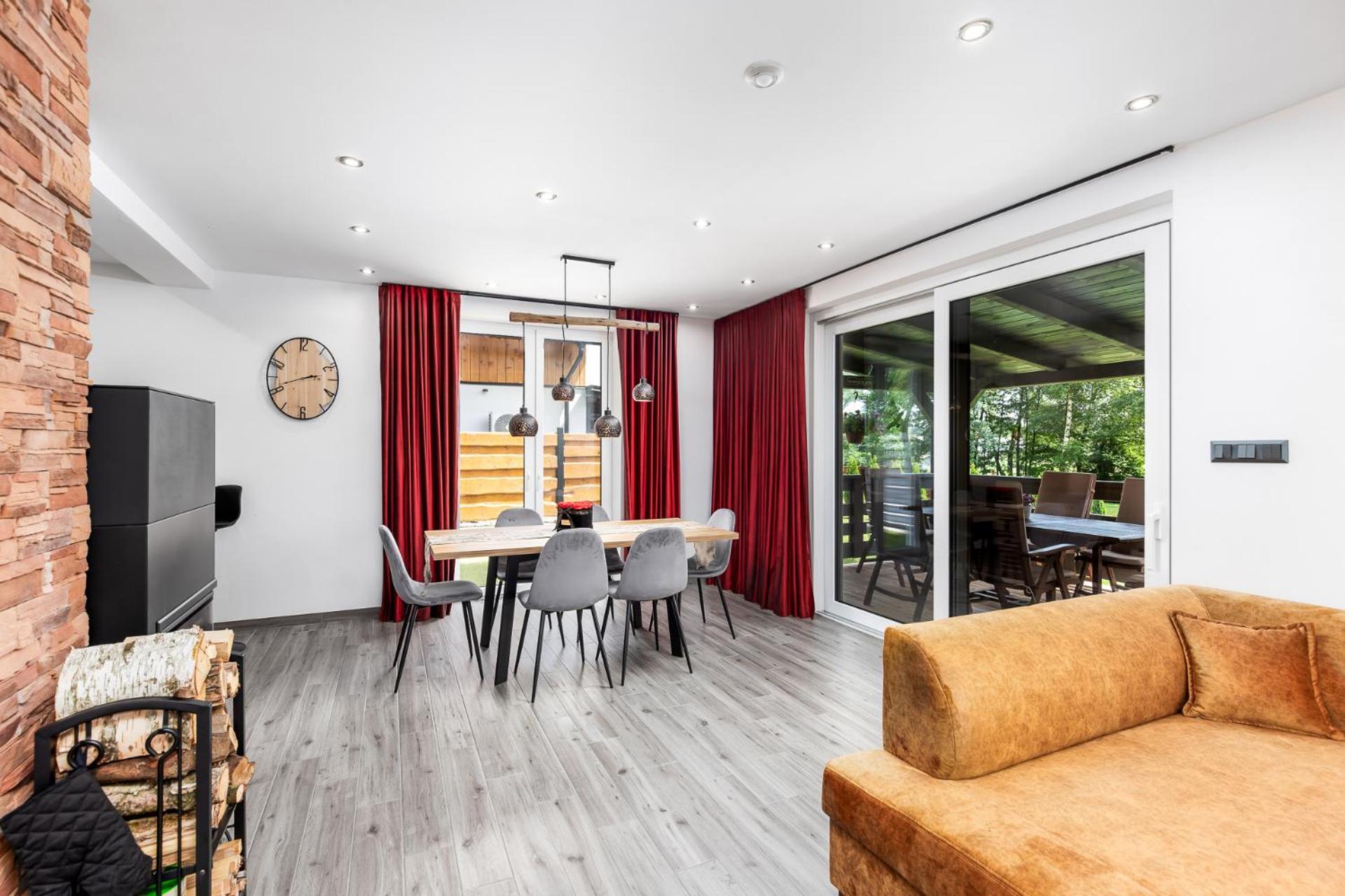 Forrest Chalet