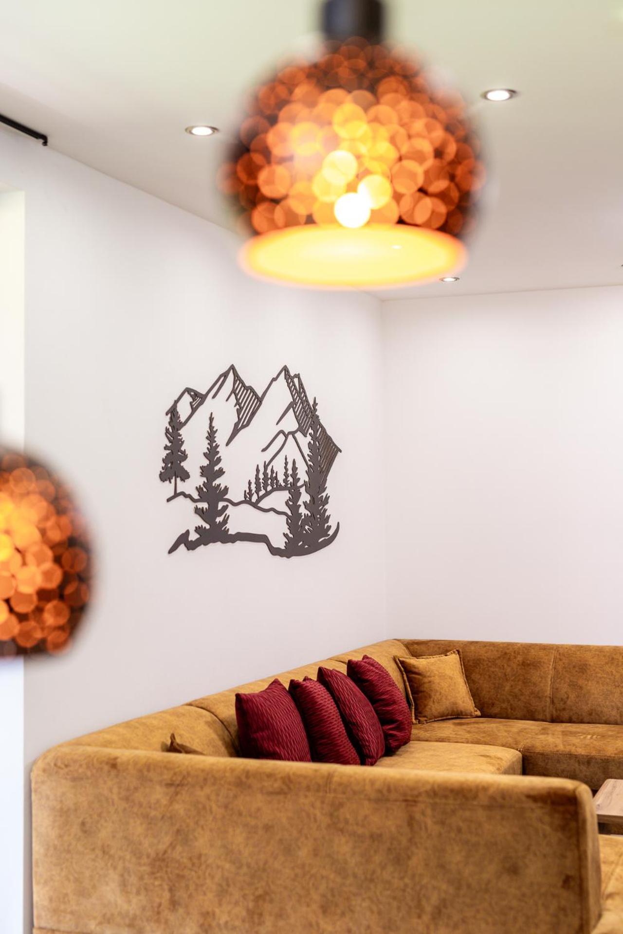 Forrest Chalet *